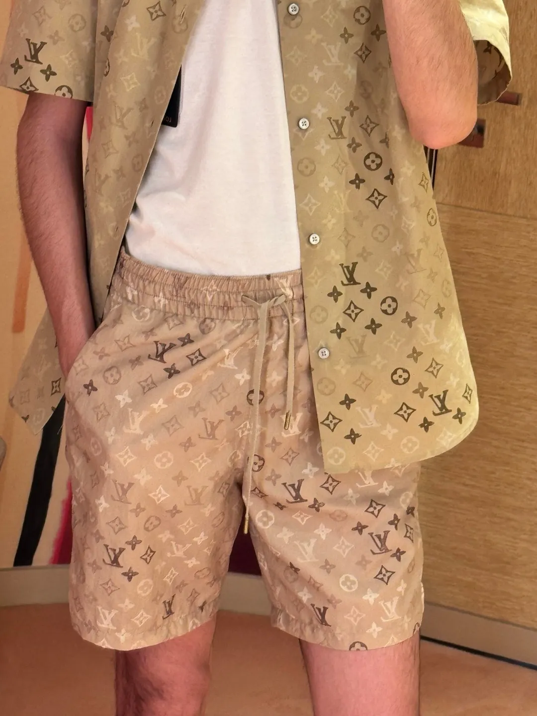 Louis Vuitton/Louis Vuitton presbyopic Khaki all-over printed suit shorts